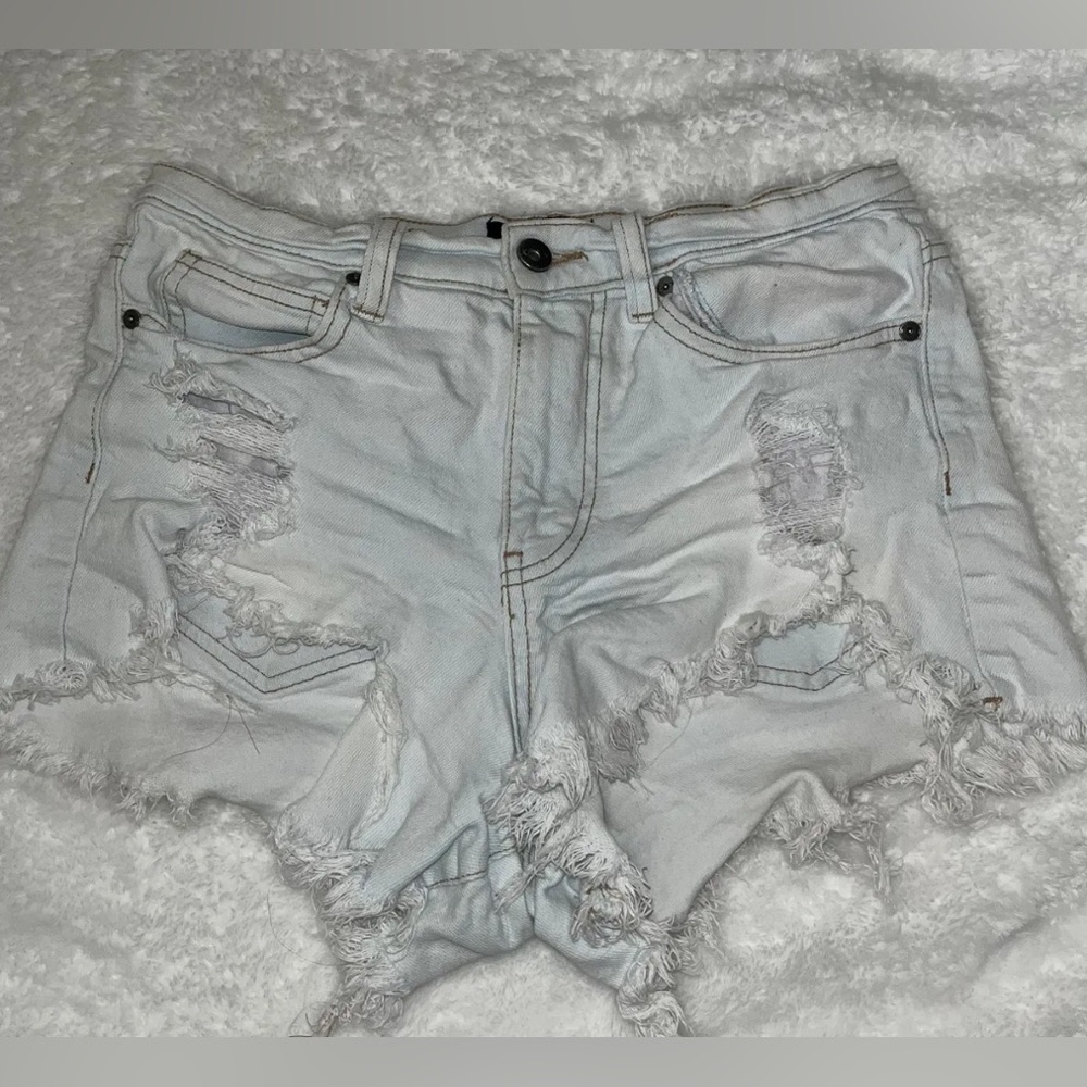 kendall & kylie light-wash jean shorts